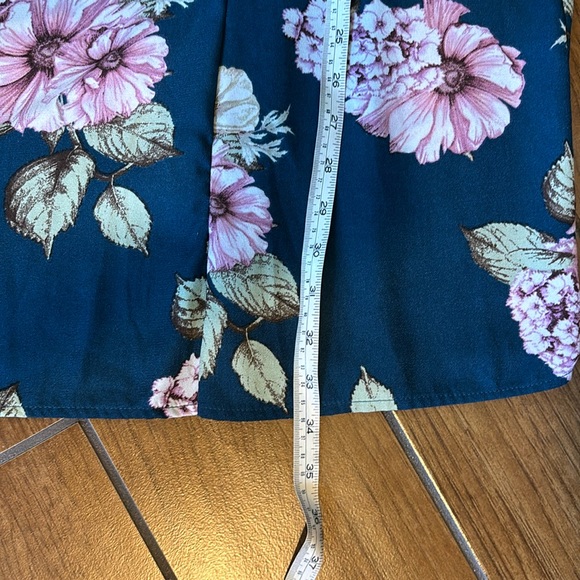 Cute Spring/Summer Dress - Picture 6 of 7